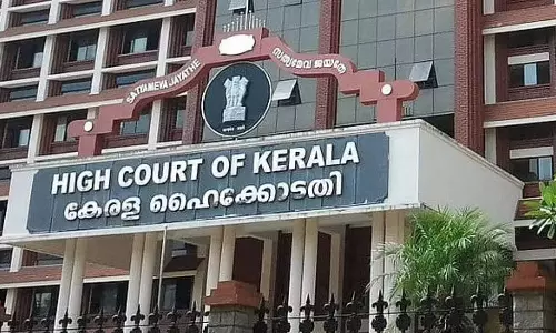പോക്സോ കേസ് പ്രതികളായ അധ്യാപകർക്കെതിരെ അച്ചടക്ക നടപടിക്ക് കോടതിയുടെ തീർപ്പ് വേണ്ട: ഹൈക്കോടതി പോക്സോ കേസ് പ്രതികളായ അധ്യാപകർക്കെതിരെ അച്ചടക്ക നടപടിക്ക് കോടതിയുടെ തീർപ്പ് വേണ്ട: ഹൈക്കോടതി
