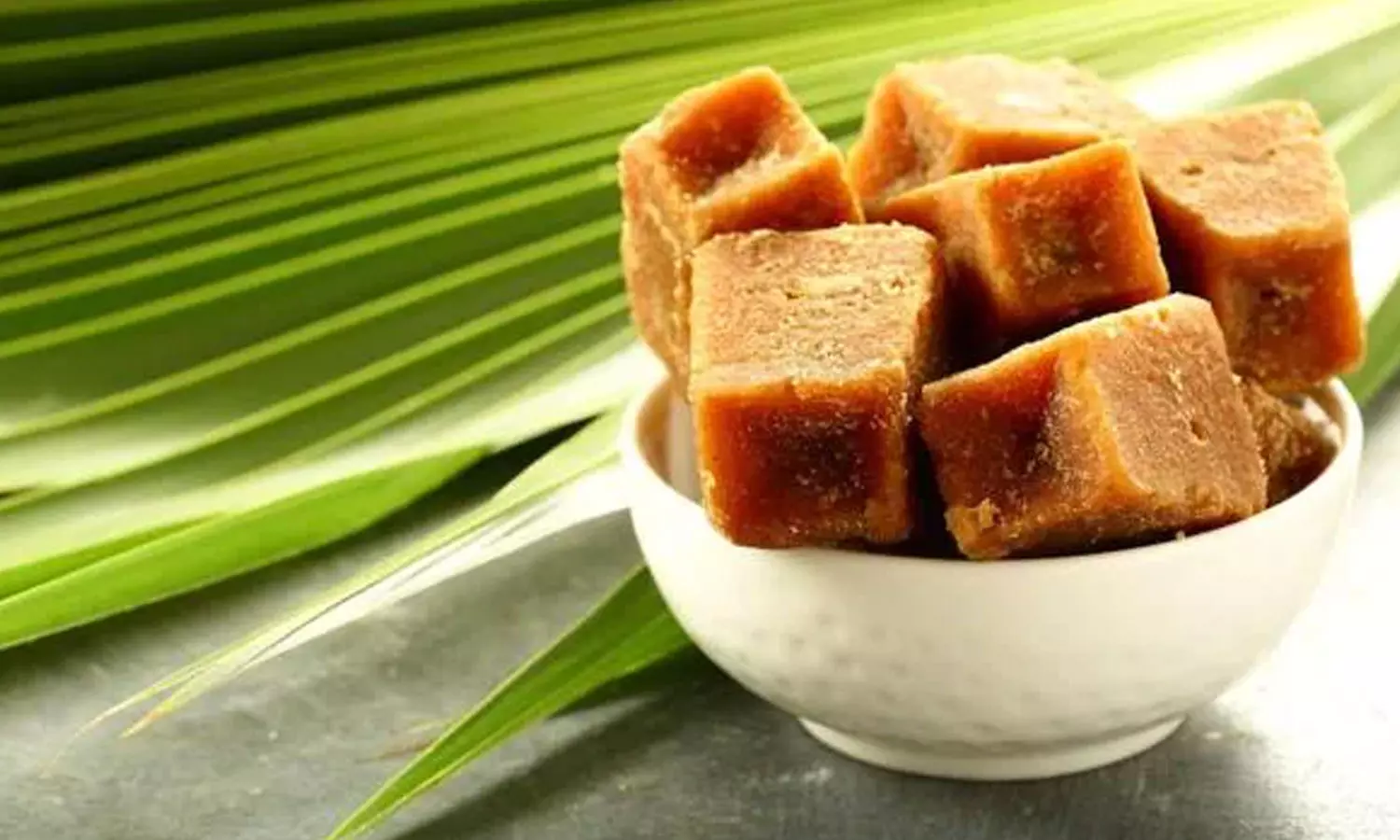 തണുപ്പുകാലമാണ് വരുന്നത്... അടുക്കളയിൽ കരുതിക്കോളൂ ശർക്കര, ഉപയോഗമുണ്ട് !