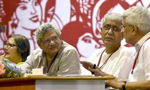 ഗവർണറെ പ്രതിരോധിക്കൽ; സി.പി.എം കേന്ദ്ര കമ്മിറ്റിയിൽ ഇന്ന് വിശദ ചർച്ച