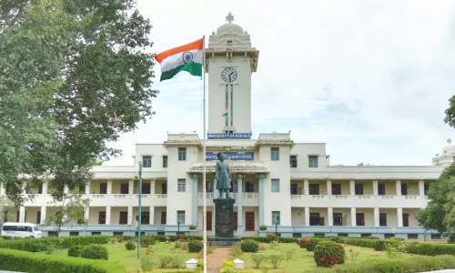 ഇടത് നേതാക്കളെ കുറിച്ച് വിജ്ഞാനകോശം പുറത്തിറക്കാൻ കേരള സർവകലാശാല