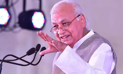 കേരളീയർ ഉയർന്ന സ്വാഭിമാനവും സാമൂഹിക‌ ബോധവും ഉള്ളവർ; കേരളത്തെ പുകഴ്ത്തി ​ഗവർണർ; വി.സി നിയമനത്തിൽ വിമർശനവും‌