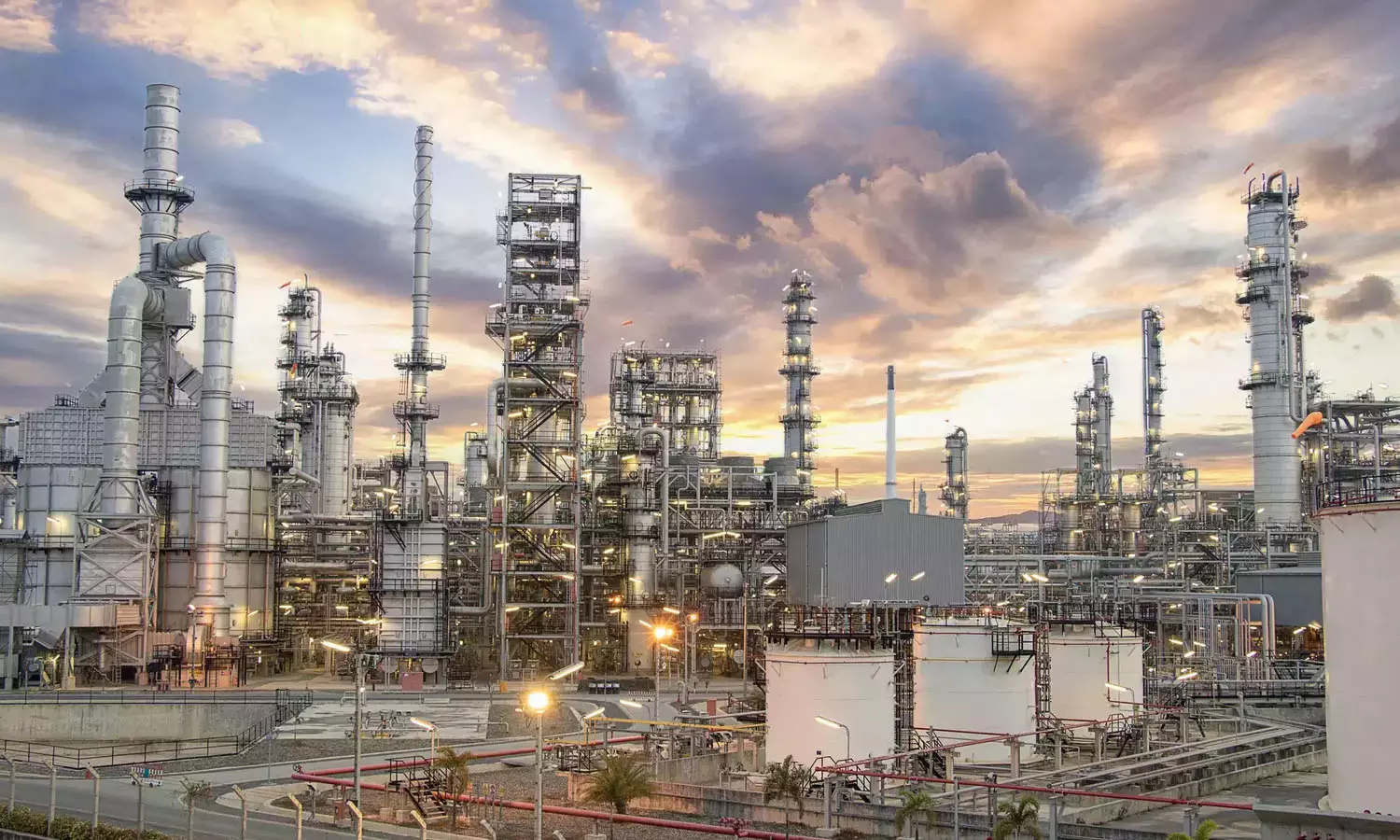 പ്രതിസന്ധി തീർക്കാൻ ഒരു ഫോൺകോൾ മതി; എണ്ണവിപണിക്ക് ഭീഷണിയില്ലെന്ന് യു.എ.ഇ പ്രതിസന്ധി തീർക്കാൻ ഒരു ഫോൺകോൾ മതി; എണ്ണവിപണിക്ക് ഭീഷണിയില്ലെന്ന് യു.എ.ഇ