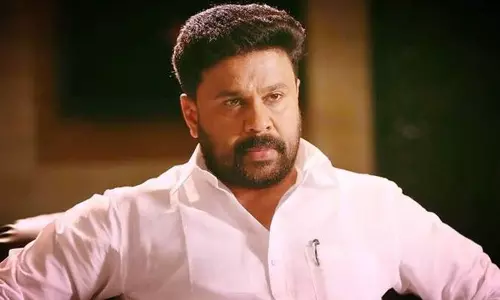 നടിയെ ആക്രമിച്ച കേസ്: ദിലീപും ശരത്തും കോടതിയിൽ ഹാജരായി; കുറ്റം നിഷേധിച്ച് പ്രതികൾ