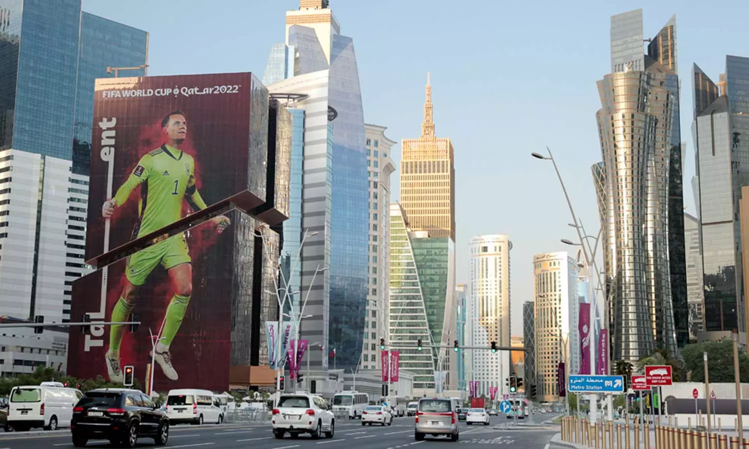 ലോകകപ്പ്: ഖത്തറിൽ ഗതാഗത നിയന്ത്രണം, ഓടിക്കാവുന്നതും അല്ലാത്തതുമായ വാഹനങ്ങളുടെ പട്ടിക പുറത്തിറക്കി ലോകകപ്പ്: ഖത്തറിൽ ഗതാഗത നിയന്ത്രണം, ഓടിക്കാവുന്നതും അല്ലാത്തതുമായ വാഹനങ്ങളുടെ പട്ടിക പുറത്തിറക്കി