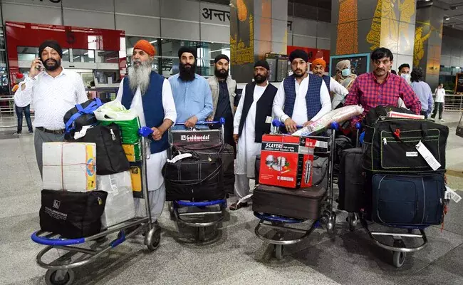 ഗുജറാത്തിലെ 2 ജില്ലകളിലെ 3 രാജ്യങ്ങളിൽ നിന്നുള്ള ന്യൂനപക്ഷങ്ങൾക്ക് ഇന്ത്യന്‍ പൗരത്വം