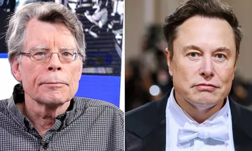 നീല ടിക്കിന് പണം ഈടാക്കിയാല്‍ ട്വിറ്റര്‍ വിടുമെന്ന് സ്റ്റീഫന്‍ കിങ്; എട്ട് ഡോളര്‍ തരുമോയെന്ന് മസ്‌ക്