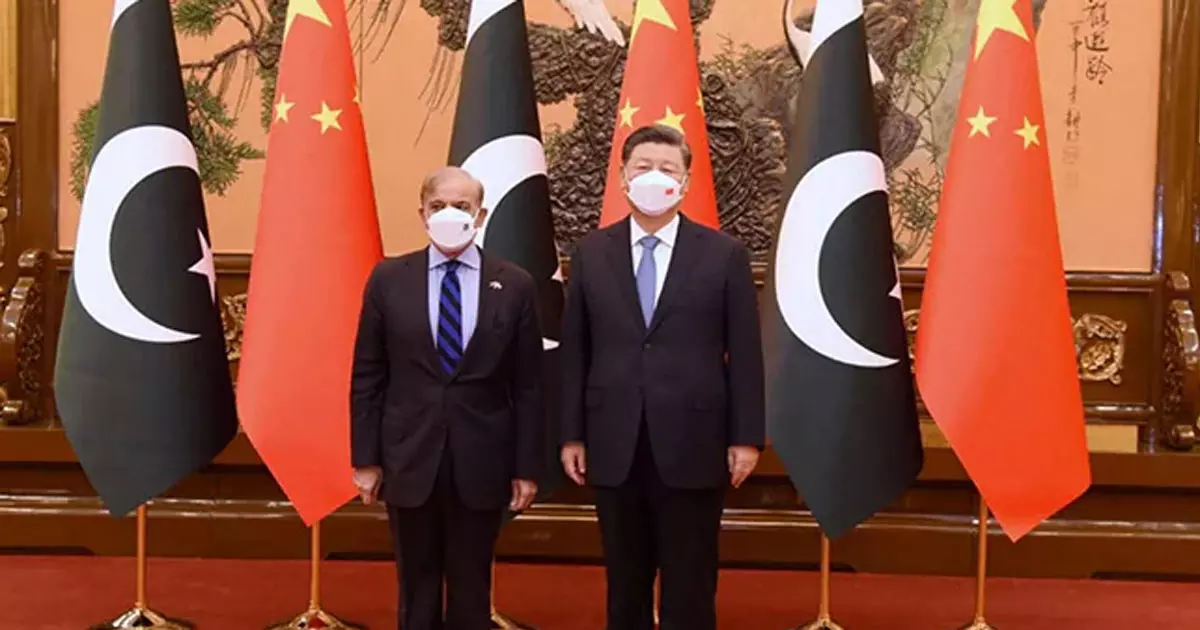 കടം ചോദിച്ച് പാക് പ്രധാനമന്ത്രി ചൈനയിൽ; സഹായിക്കുന്നത് തുടരുമെന്ന് ഷി ജിൻപിങ് കടം ചോദിച്ച് പാക് പ്രധാനമന്ത്രി ചൈനയിൽ; സഹായിക്കുന്നത് തുടരുമെന്ന് ഷി ജിൻപിങ്