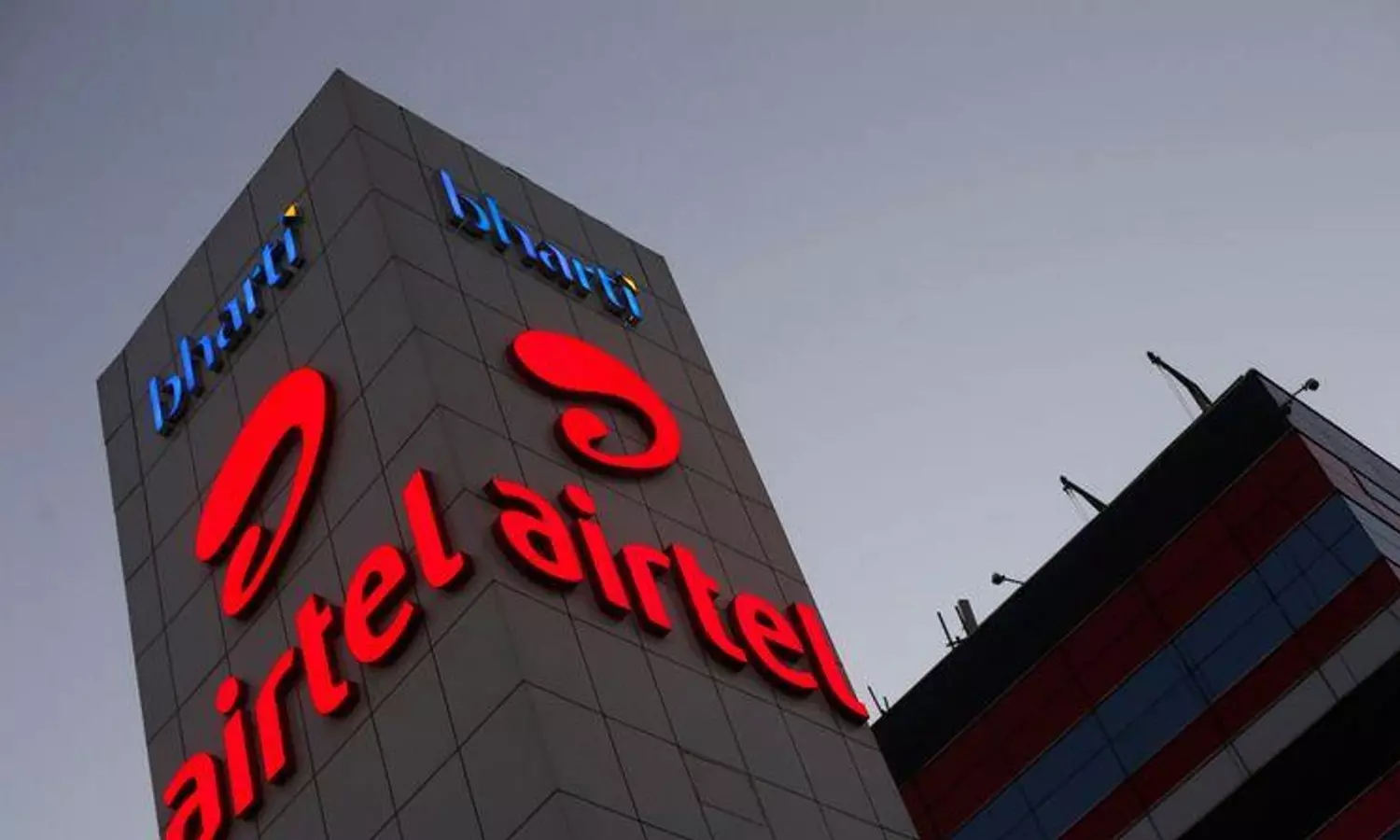 നിരക്കുകൾ കുത്തനെ ഉയർത്തി 2,145 കോടിയുടെ ലാഭം കൊയ്ത് എയർടെൽ