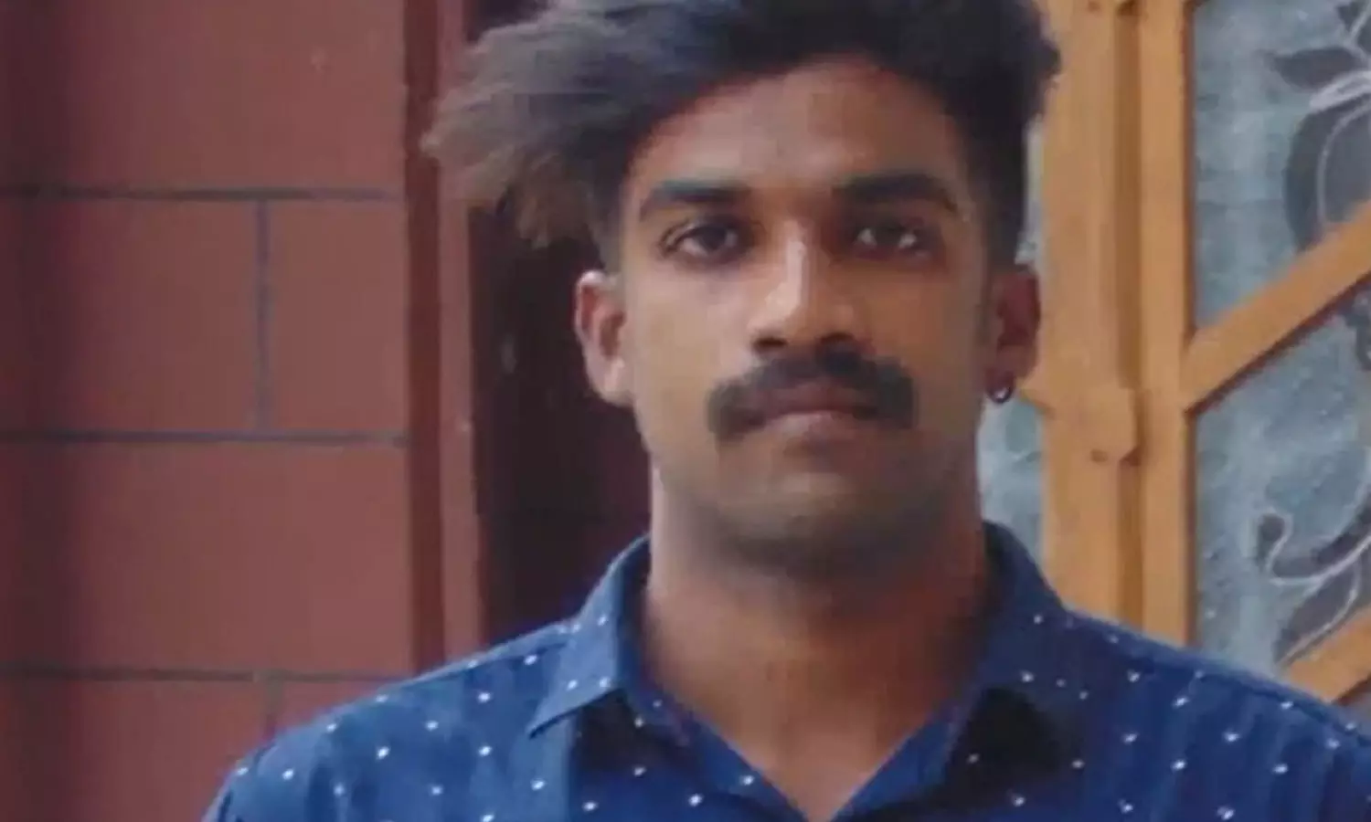 ഷാരോൺ വധക്കേസ് തമിഴ്നാടിന് കൈമാറില്ല;മുഖ്യമന്ത്രിയെ കണ്ട് കുടുംബം ഷാരോൺ വധക്കേസ് തമിഴ്നാടിന് കൈമാറില്ല;മുഖ്യമന്ത്രിയെ കണ്ട് കുടുംബം