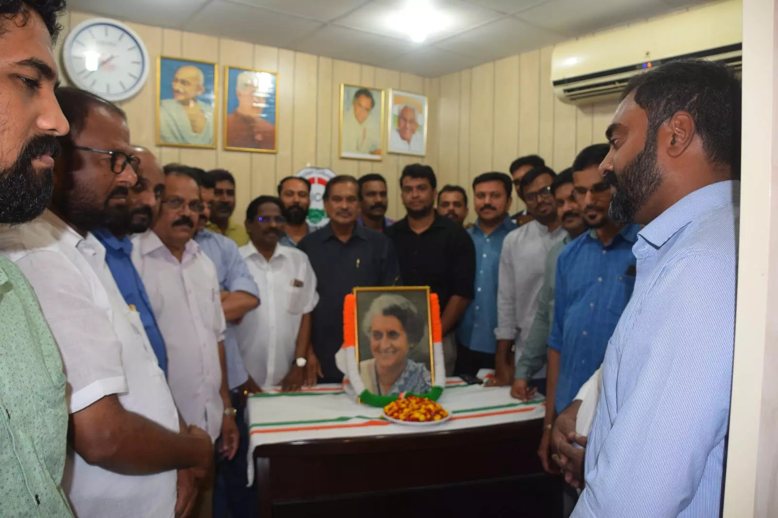 ഇന്ദിരാഗാന്ധി രക്തസാക്ഷിത്വ ദിനം ആചരിച്ചു