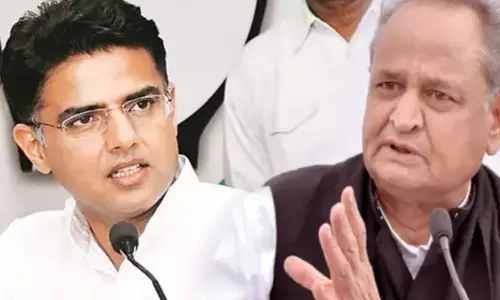 പക്ഷം പിടിച്ച് മന്ത്രിമാര്; രാജസ്ഥാനിൽ കോൺഗ്രസിലെ തർക്കം മുറുകുന്നു പക്ഷം പിടിച്ച് മന്ത്രിമാര്; രാജസ്ഥാനിൽ കോൺഗ്രസിലെ തർക്കം മുറുകുന്നു