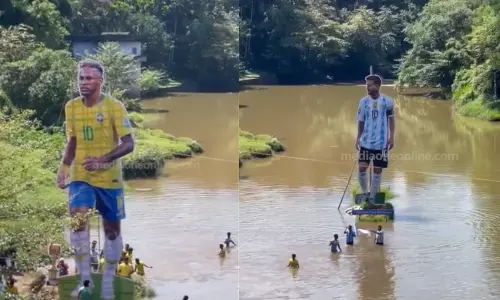 40 അടി ഉയരം; പുള്ളാവൂർ പുഴയിൽ മെസിക്കൊപ്പം തലയെടുപ്പോടെ നെയ്മറും 40 അടി ഉയരം; പുള്ളാവൂർ പുഴയിൽ മെസിക്കൊപ്പം തലയെടുപ്പോടെ നെയ്മറും