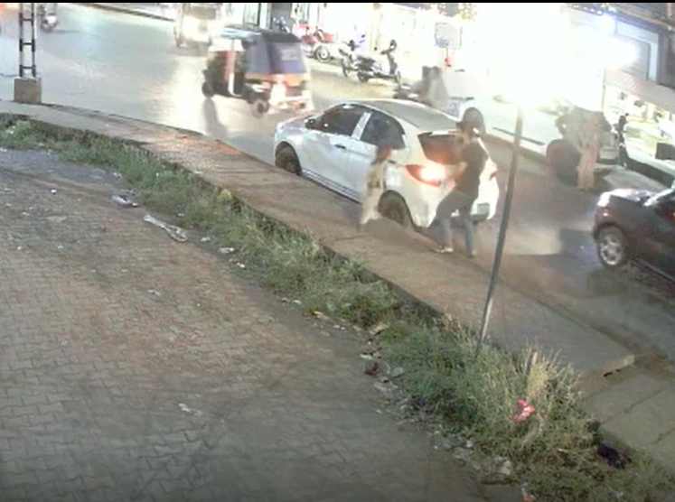 കാറിൽ ചാരി നിന്ന ആറ് വയസുകാരനെ മർദിച്ച സംഭവം: കലക്ടർക്കും ജില്ലാ പൊലീസ് മേധാവിക്കും നോട്ടീസയച്ച് ദേശീയ ബാലാവകാശ കമ്മീഷൻ