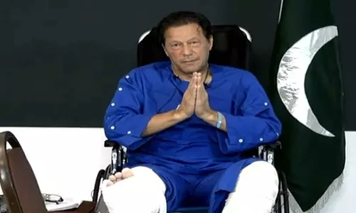 തനിക്കെതിരെ ആക്രമണമുണ്ടാവുമെന്ന് റാലി തുടങ്ങുന്നതിന് മുമ്പ് തന്നെ അറിയാമായിരുന്നു: ഇംറാൻ ഖാൻ തനിക്കെതിരെ ആക്രമണമുണ്ടാവുമെന്ന് റാലി തുടങ്ങുന്നതിന് മുമ്പ് തന്നെ അറിയാമായിരുന്നു: ഇംറാൻ ഖാൻ