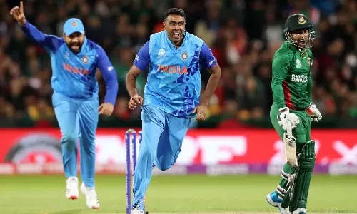 സെമിഫൈനലിൽ ആരൊക്കെയെത്തും ? ടി20 ലോകകപ്പിലെ സാധ്യതകൾ ഇങ്ങനെ സെമിഫൈനലിൽ ആരൊക്കെയെത്തും ? ടി20 ലോകകപ്പിലെ സാധ്യതകൾ ഇങ്ങനെ