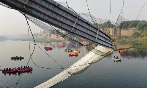 മോർബി തൂക്കുപാലത്തിന്‍റെ അറ്റകുറ്റ പണിയിൽ വ്യാപക അഴിമതി