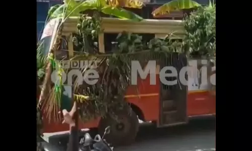 ഇത് ബസോ, കാടോ ... നിയമം ലംഘിച്ച് കെഎസ്ആർടിസി ബസ്സിന്റെ കല്യാണ ട്രിപ്പ്