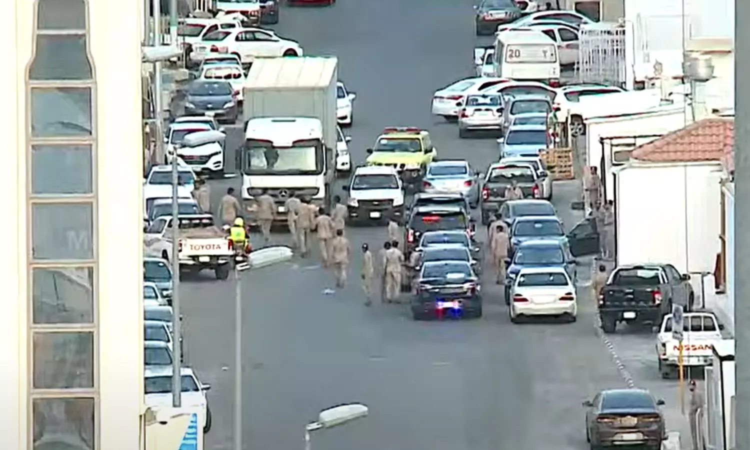 സൗദിയിൽ പരിശോധന തുടരുന്നു; ഒരാഴ്ച്ചയ്ക്കിടെ പിടിയിലായത് 16000ത്തിലധികം നിയമലംഘകർ സൗദിയിൽ പരിശോധന തുടരുന്നു; ഒരാഴ്ച്ചയ്ക്കിടെ പിടിയിലായത് 16000ത്തിലധികം നിയമലംഘകർ