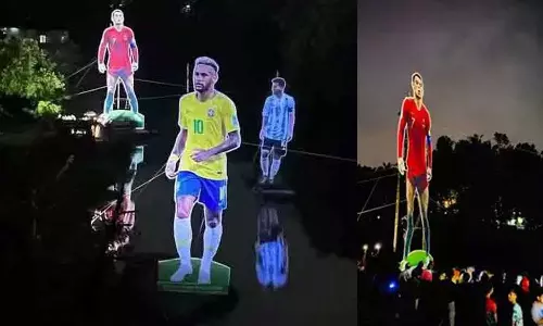 അതുക്കും മേലെ cr7; പുള്ളാവൂരിൽ 50 അടിപൊക്കത്തിൽ, നെഞ്ചുവിരിച്ച് ക്രിസ്റ്റ്യാനോ അതുക്കും മേലെ cr7; പുള്ളാവൂരിൽ 50 അടിപൊക്കത്തിൽ, നെഞ്ചുവിരിച്ച് ക്രിസ്റ്റ്യാനോ