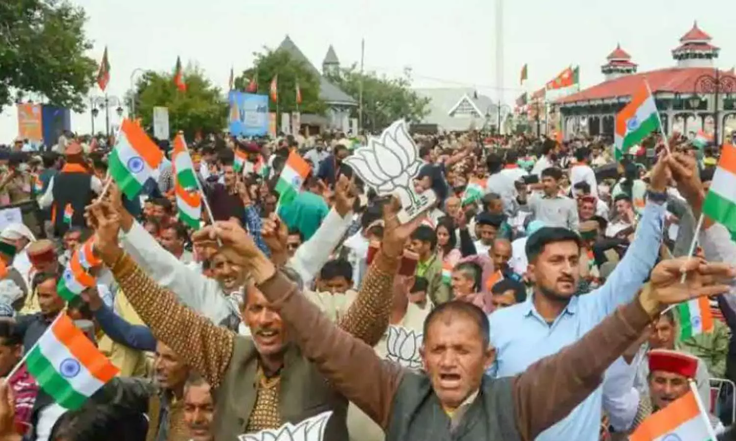 ഹിമാചൽ പ്രദേശിൽ പ്രചാരണം മുറുകുന്നു; മല്ലികാർജുൻ ഖാർഗെ ഇന്നെത്തും ഹിമാചൽ പ്രദേശിൽ പ്രചാരണം മുറുകുന്നു; മല്ലികാർജുൻ ഖാർഗെ ഇന്നെത്തും