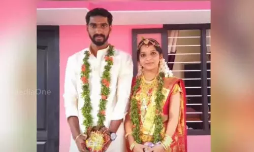 മകളെ ജീവനോടെ കിട്ടിയില്ല; മക്കളെയെങ്കിലും വിട്ടുകിട്ടണം; പരാതിയുമായി അനഘയുടെ കുടുംബം