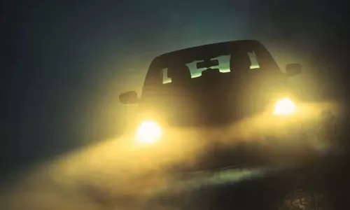 മദ്യപിച്ച് നടുറോഡില്‍ യുവാക്കളുടെ കാർ സ്റ്റണ്ട്;  50 കാരൻ കൊല്ലപ്പെട്ടു,രണ്ടുപേര്‍ക്ക് പരിക്ക്