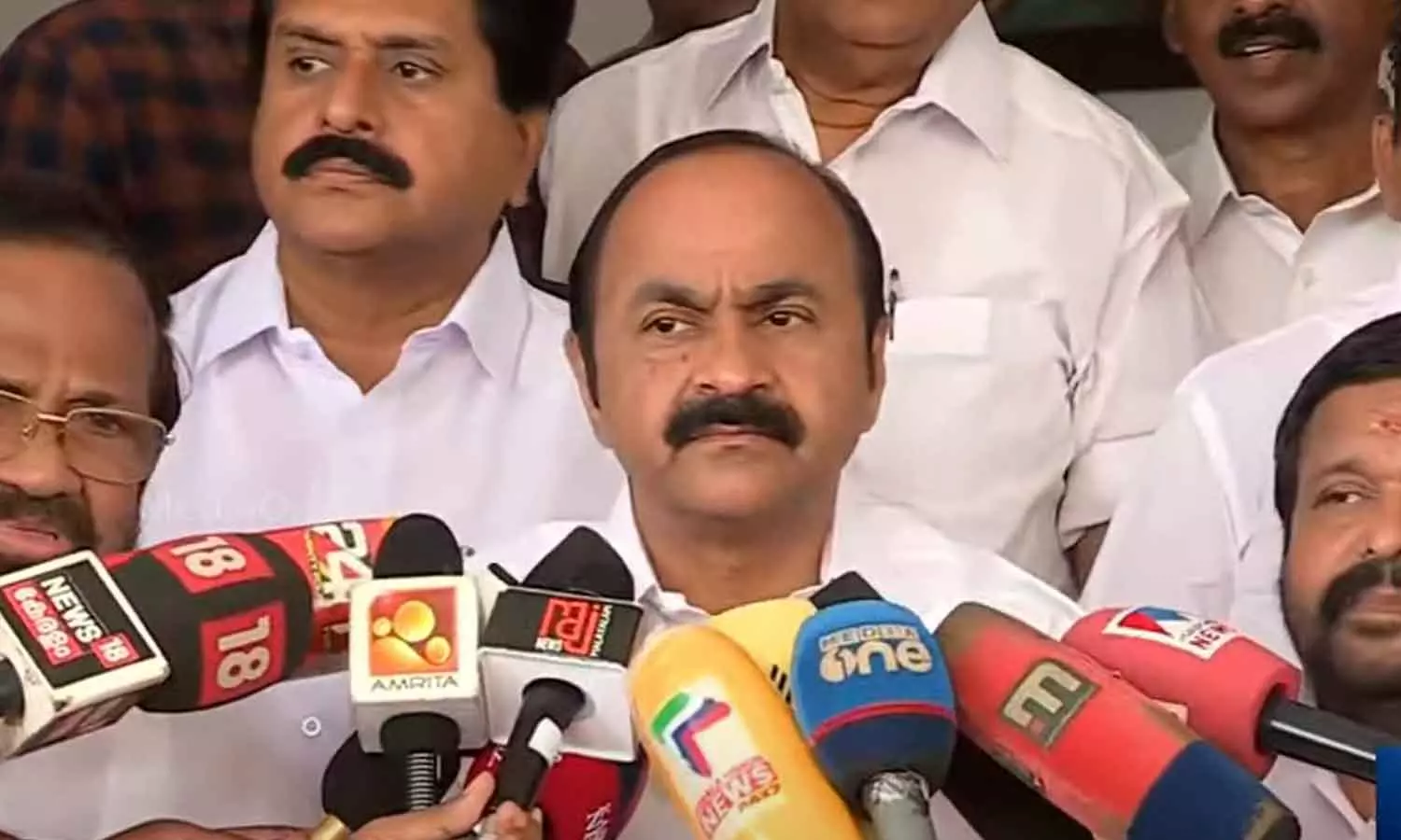 മേയർ രാജിവെക്കണമെന്നാണ് പൊതുവായെടുത്ത തീരുമാനം; സുധാകരനെ തിരുത്തി വി.ഡി സതീശൻ