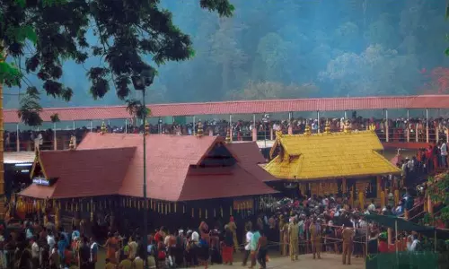 ശബരിമല തീർത്ഥാടനം: മുന്നൊരുക്കങ്ങൾ പുരോഗമിക്കുന്നു; ആശങ്കയായി മഴയും കാലാവസ്ഥയും