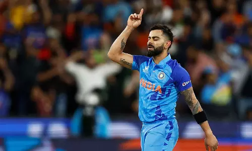 സെമിയില്‍ കളിക്കാതിരിക്കാമോ? കോഹ്‍ലിയോട് മുന്‍ ഇംഗ്ലണ്ട് ഇതിഹാസം