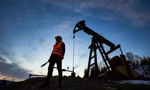 കുവൈത്തിൽ എണ്ണ മേഖലയിൽ അവധിദിനം ക്യാഷ് ഔട്ട് ചെയ്യാനുള്ള സൗകര്യം ഒരുങ്ങുന്നു കുവൈത്തിൽ എണ്ണ മേഖലയിൽ അവധിദിനം ക്യാഷ് ഔട്ട് ചെയ്യാനുള്ള സൗകര്യം ഒരുങ്ങുന്നു