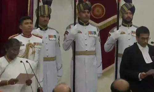 50-ാമത് ചീഫ് ജസ്റ്റിസായി ഡി.വൈ ചന്ദ്രചൂഡ് ചുമതലയേറ്റു