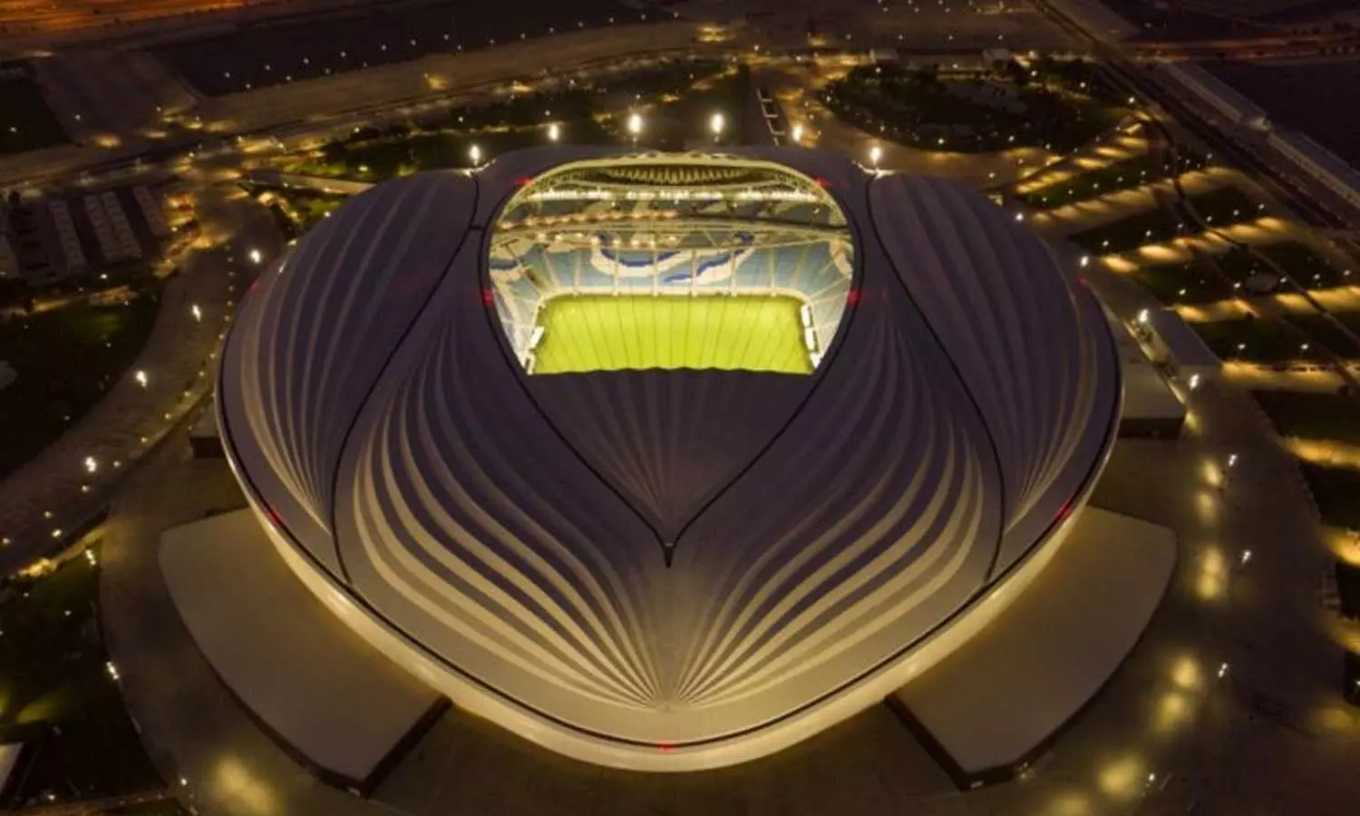 ലോകകപ്പ് ടീമുകൾ ഖത്തറിലേക്ക്; ഫ്രാൻസ്, അർജന്റീന ടീമുകൾ നവംബർ പതിനാറിന് എത്തും ലോകകപ്പ് ടീമുകൾ ഖത്തറിലേക്ക്; ഫ്രാൻസ്, അർജന്റീന ടീമുകൾ നവംബർ പതിനാറിന് എത്തും