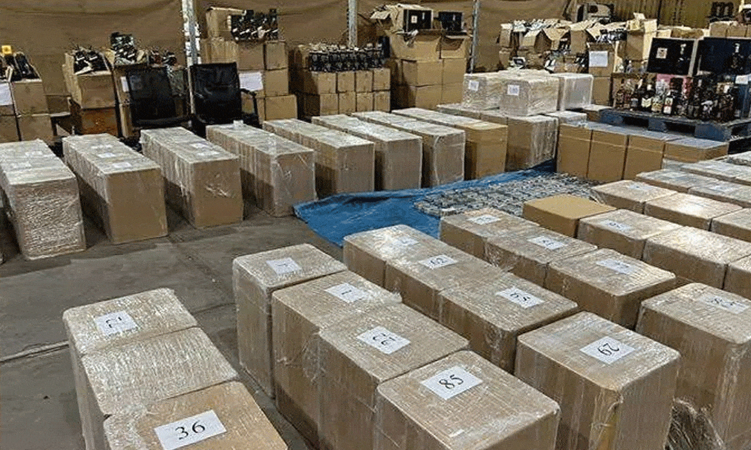 കുവൈത്തിൽ വൻ ലഹരിവേട്ട; ശുവൈഖ് തുറമുഖത്തുനിന്ന് 10 ദശലക്ഷം ലിറിക്ക ഗുളികകള് പിടികൂടി കുവൈത്തിൽ വൻ ലഹരിവേട്ട; ശുവൈഖ് തുറമുഖത്തുനിന്ന് 10 ദശലക്ഷം ലിറിക്ക ഗുളികകള് പിടികൂടി