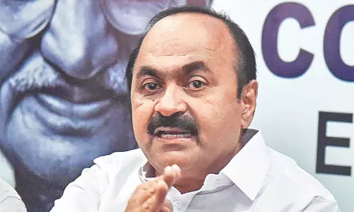 വി.ഡി സതീശൻ നാളെ ഷാർജയിൽ വി.ഡി സതീശൻ നാളെ ഷാർജയിൽ