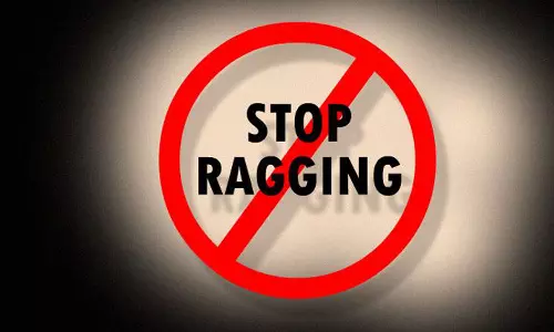 തലശ്ശേരി ബ്രണ്ണൻ കോളേജിൽ റാഗിംങ് ചോദ്യം ചെയ്ത വിദ്യാർഥികൾക്ക് മർദ്ദനമേറ്റതായി പരാതി