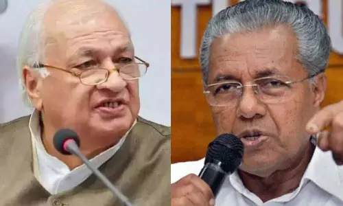 ഗവർണറെ നേരിടാനൊരുങ്ങി സർക്കാർ; നയപ്രഖ്യാപന പ്രസംഗം നീട്ടി വെച്ച് നിയമസഭ ചേരാൻ ആലോചന