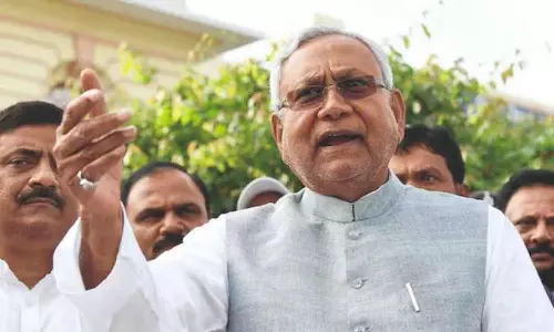 നിതീഷ് കുമാറിനെ ബിഹാർ മുഖ്യമന്ത്രി സ്ഥാനത്തുനിന്ന് നീക്കണമെന്ന ഹരജി തള്ളി നിതീഷ് കുമാറിനെ ബിഹാർ മുഖ്യമന്ത്രി സ്ഥാനത്തുനിന്ന് നീക്കണമെന്ന ഹരജി തള്ളി