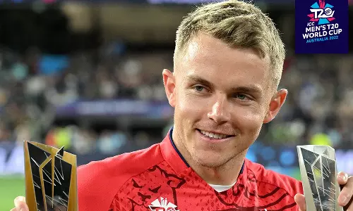 കോഹ്‌ലിയും സൂര്യയുമല്ല; ടൂർണമെന്റിന്റെ താരം കറൻ