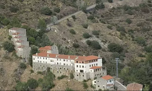 സ്‌പെയ്‌നിൽ ഒരു ഗ്രാമം വിൽപ്പനയ്ക്ക്; വില രണ്ടു കോടി!