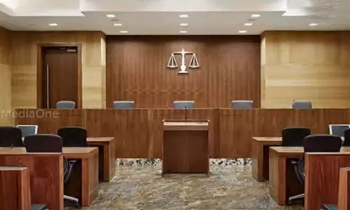 കൈക്കൂലി കേസിൽ പ്രതിയായ ജനപ്രതിനിധിയും വ്യവസായിയും കസ്റ്റഡിയില്‍ തുടരും