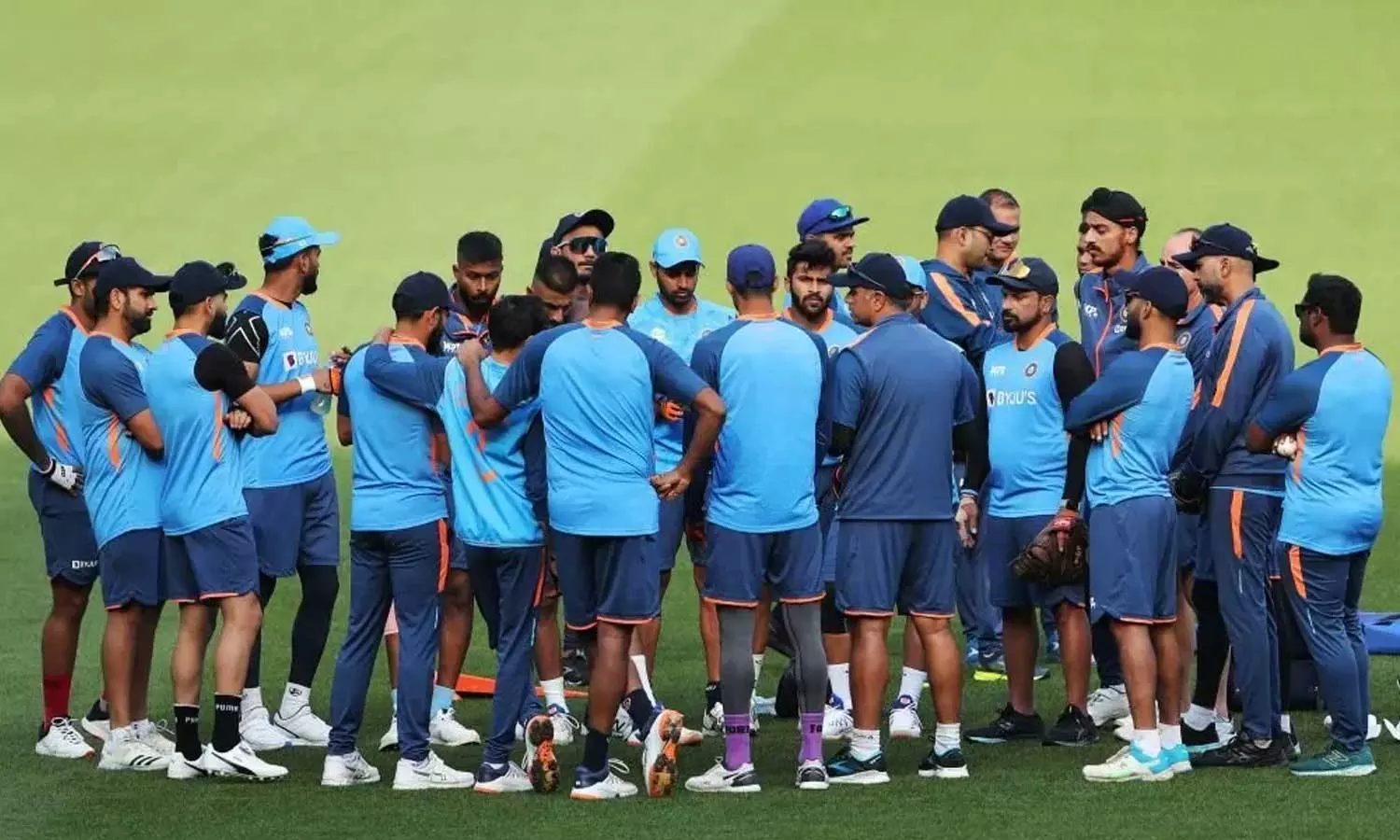 വിമർശിച്ചവരെകൊണ്ട് തന്നെ കയ്യടിപ്പിക്കാൻ ടീം ഇന്ത്യ ന്യൂസിലാൻഡിലേക്ക്; പ്രതീക്ഷയോടെ സഞ്ജു വിമർശിച്ചവരെകൊണ്ട് തന്നെ കയ്യടിപ്പിക്കാൻ ടീം ഇന്ത്യ ന്യൂസിലാൻഡിലേക്ക്; പ്രതീക്ഷയോടെ സഞ്ജു