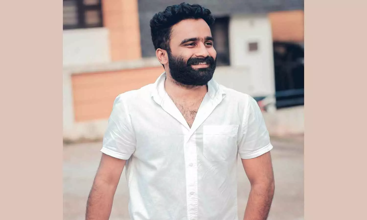 ഗായകൻ സജീർ കൊപ്പത്തിനെതിരെ മീഡിയവണിന്റെ പേരിൽ വ്യാജ വാർത്ത; പരാതി നൽകി