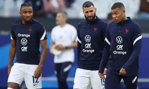 പരിശീലത്തിനിടെ പരിക്ക്; സൂപ്പർ താരം പുറത്ത്, ഫ്രാൻസിന് തിരിച്ചടി പരിശീലത്തിനിടെ പരിക്ക്; സൂപ്പർ താരം പുറത്ത്, ഫ്രാൻസിന് തിരിച്ചടി