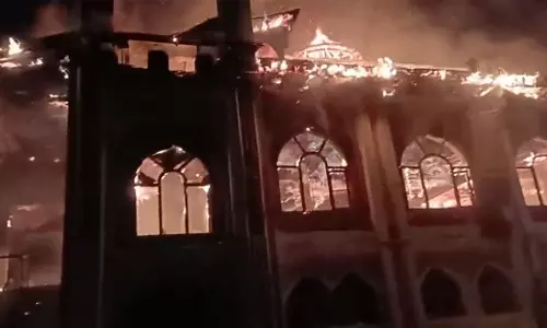 കാർഗിലിലെ ജാമിഅ മസ്ജിദിൽ വൻതീപിടിത്തം