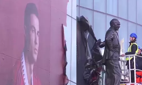 ഓൾഡ് ട്രാഫോഡിൽനിന്ന് ക്രിസ്റ്റ്യാനോയുടെ ഭീമൻ ചുമർചിത്രം നീക്കംചെയ്ത് യുനൈറ്റഡ്
