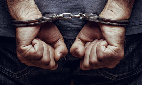 ഡൽഹിയിൽ വ്യവസായിയിൽ നിന്ന് പണം തട്ടിയ കേസ്; ഒൻപതംഗ സംഘം പിടിയിൽ