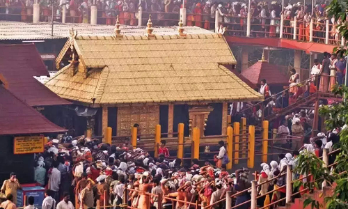 ശബരിമല തീർത്ഥാടനം; പന്തളത്ത് തിരുവാഭരണ ദർശനം ആരംഭിച്ചു