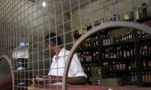 സംസ്ഥാനത്ത് മദ്യവില കൂട്ടാൻ സാധ്യത