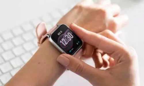 150 അടി താഴ്ചയിലേക്ക് വീണു; 17 കാരന്റെ ജീവൻ രക്ഷിച്ചത് ആപ്പിൾ വാച്ച്