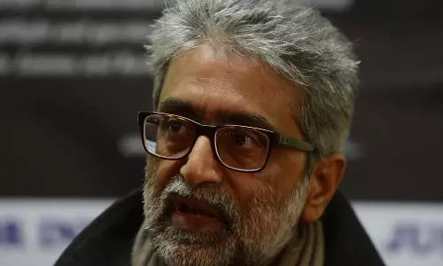 ഗൗതം നവലാഖയെ വീട്ടുതടങ്കലിലേക്ക് മാറ്റണം; എൻഐഎയുടെ ഹരജി തള്ളി സുപ്രിംകോടതി